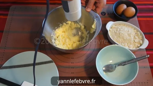 Tarte poire amandine revisité : recette avec des fruits d'été, les abricots