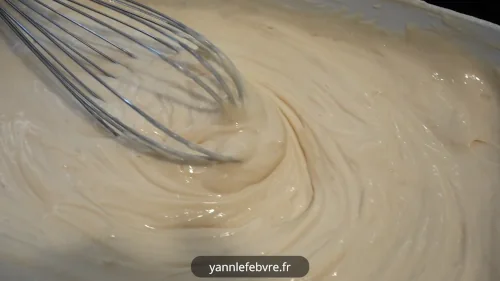 Gâteau fraisier revisité : crème diplomate à la vanille. Yann Lefebvre