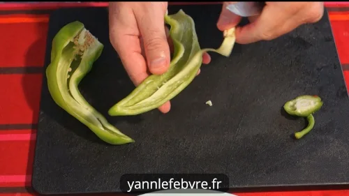 Salade niçoise : Ingrédients (crudités: poivrons salades). Simple & savoureuse ! par Yann lefebvre