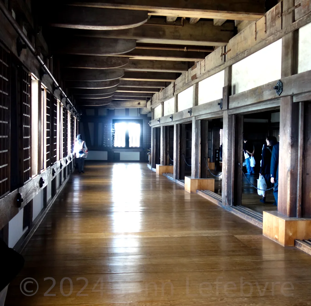 Japon - Château féodal- Heron blanc intérieur du donjon par Yann Lefebvre 2024