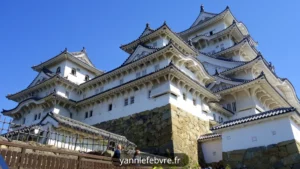 Japon - Château féodal - Héron blanc - Vue du donjon principal par Yann Lefebvre 2024