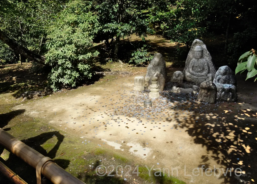 Japon - Kyoto - Kinkaku ji - le célèbre Pavillon d’Or - Jeu de pièces par Yann Lefebvre