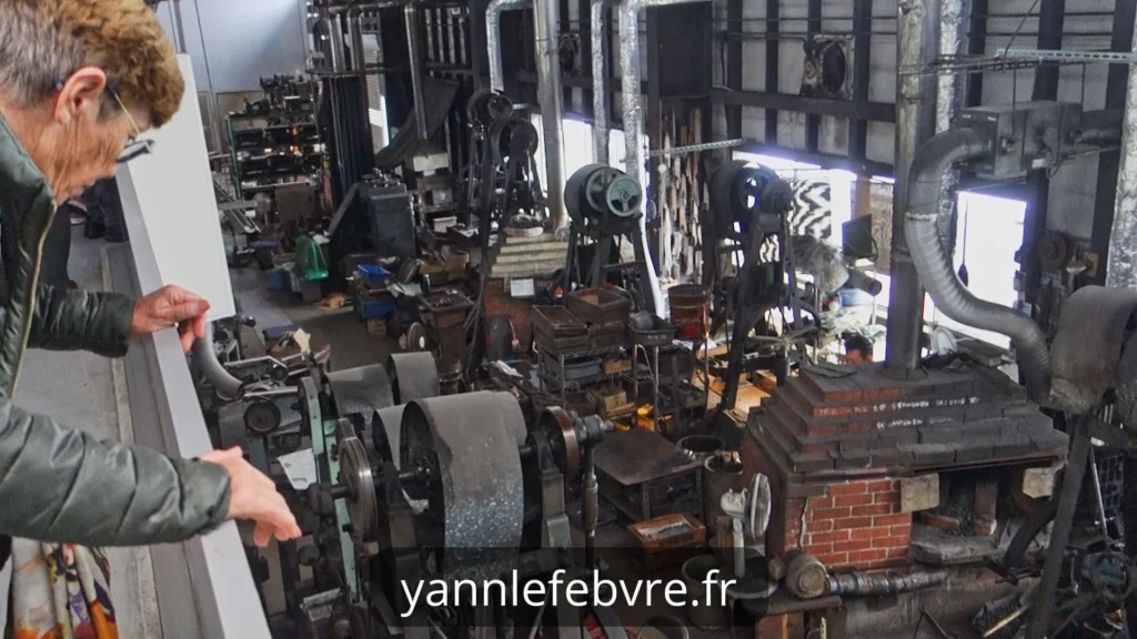 Découverte des artisans traditionnels dans le domaine des lames