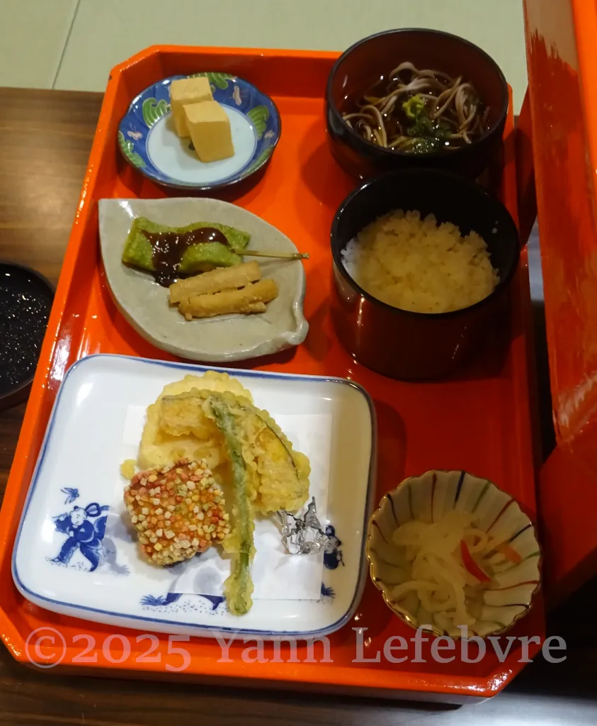 Cuisine végétarienne traditionnelle bouddhiste