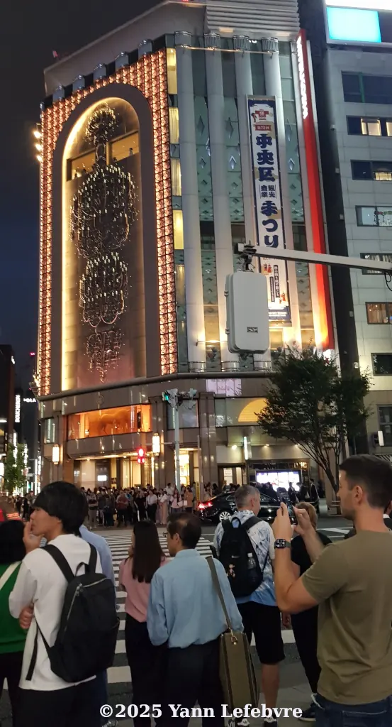Le quartier Surnommé les "Champs-Elysées" de Tokyo par Yann Lefebvre