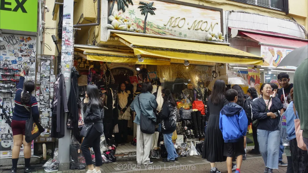 Le quartier de Harajuku est le quartier du kawai et de la mode par Yann Lefebvre