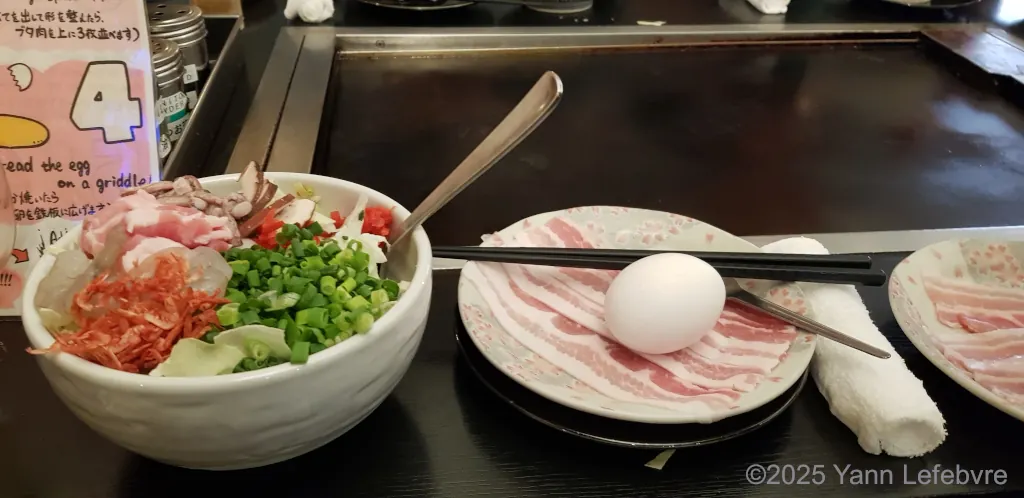Quartier kawai et de la mode : repas dans un restaurant à l'image du quartier par Yann Lefebvre