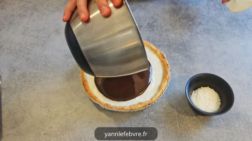 Tarte chocolat coco par Yann Lefebvre : ganache chocolat & crème noix de coco !
