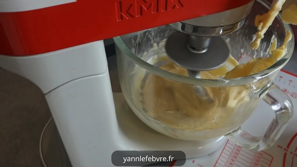 Délicieuse brioche à la fleur d'oranger, moelleuse et parfumée, parfaite pour un petit-déjeuner gourmand ou une pause sucrée par yann Lefebvre 2025