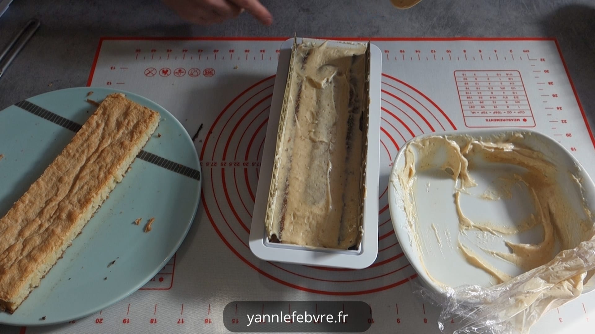 Bûche de Noël Praliné-Poire qui Fond en Bouche (Dacquoise + Ganache) par Yann Lefebvre 2025