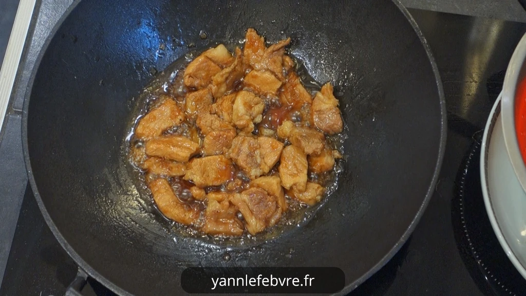 MOO WAN : La Meilleure Recette de Porc au Caramel Thaïlandais Ultra Fondant et Facile ! par Yann Lefebvre