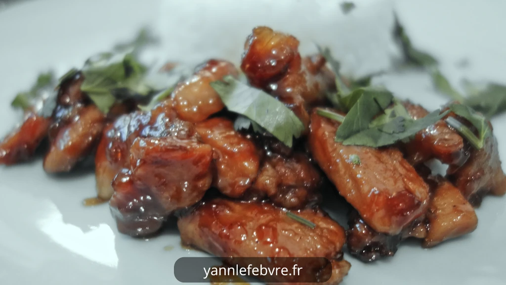 MOO WAN : La Meilleure Recette de Porc au Caramel Thaïlandais Ultra Fondant et Facile ! par Yann Lefebvre