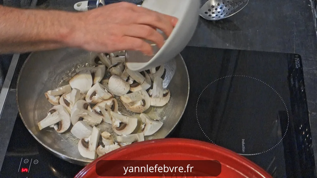 Blanquette de veau traditionnelle servie avec sauce crème par Yann Lefebvre