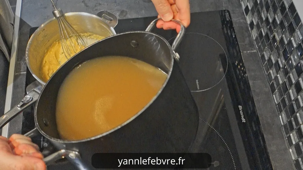 Blanquette de veau traditionnelle servie avec sauce crème par Yann Lefebvre